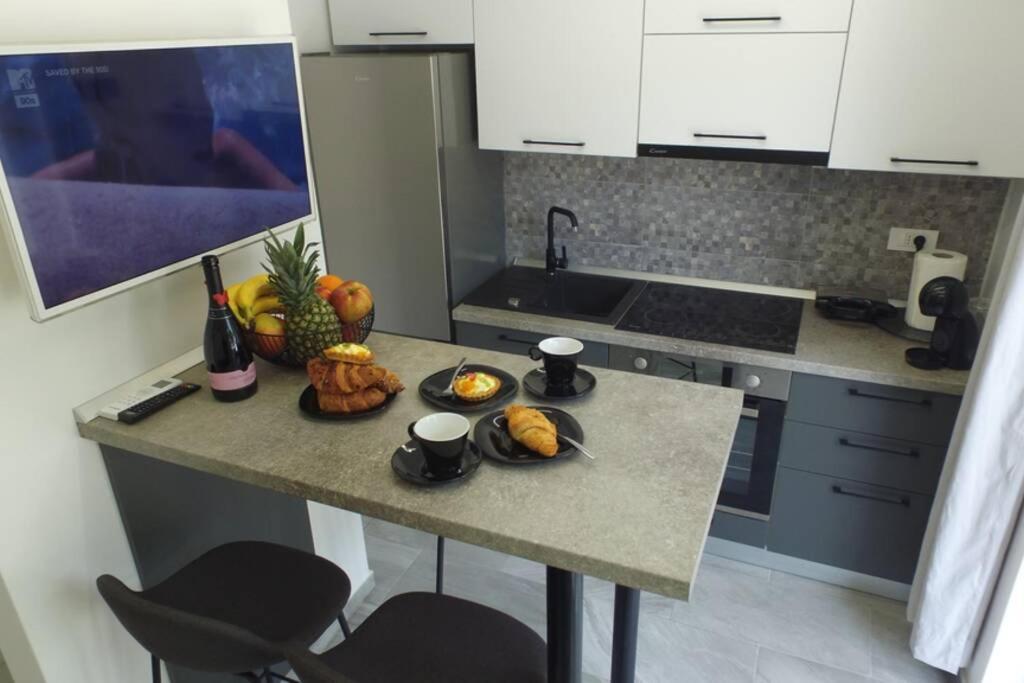 Apartment In Park Forest Soline Near The Sea Pjescana Uvala Bagian luar foto